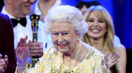 Kráľovná Alžbeta II. pozdravila hostí v Royal Albert Hall. 