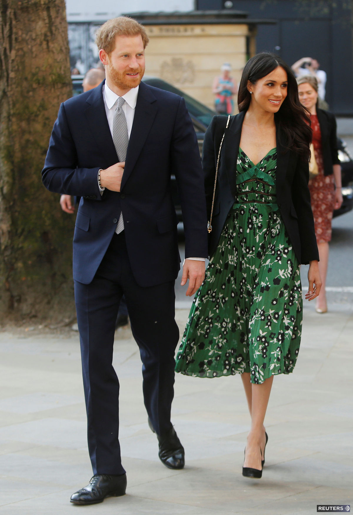 Princ Harry a jeho snúbenica Meghan Markle sa...