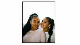 Fotograf Aleš Vojtášek do ulíc prináša príbehy dôvery 