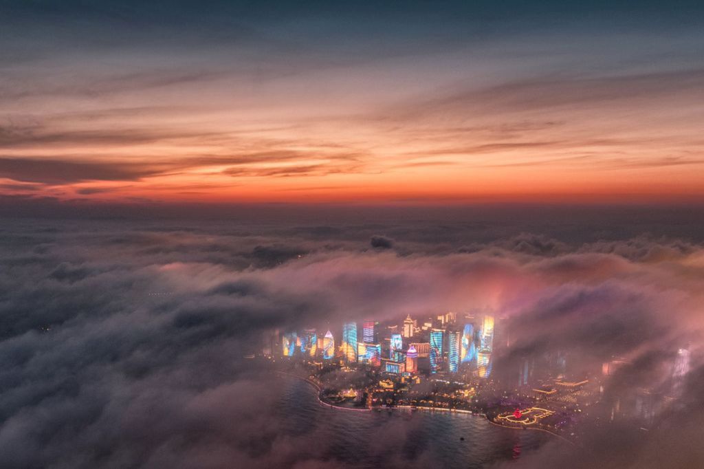 Čína, Čching-tao, mesto, oblaky, breh, more, oblaky, mrakodrapy,