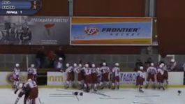 VIDEO: Škandál na ľade. Dorastencov a trénerov B. Bystrice zmlátili v Bielorusku