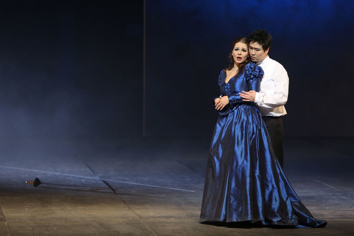 Eva Hornyáková ako Júlia s Romeom (Kyungho Kim).