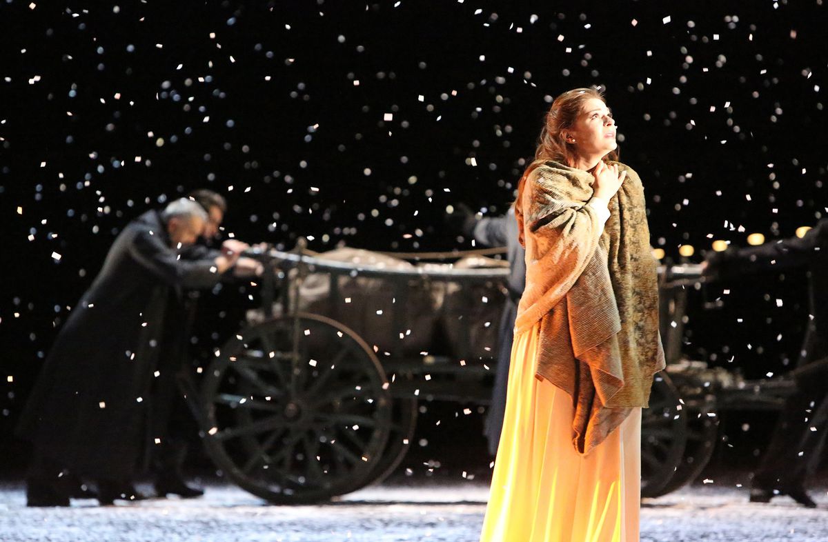 Mimi z Pucciniho Bohémy je jej obľúbená postava.