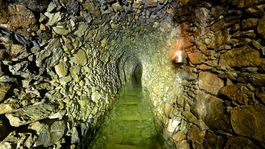 Medzi nebom a peklom. Výstava fotografií banských štôlní a prírody