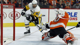 Pittsburgh a Nashville s postupom, Crosby sa priblížil k legendám