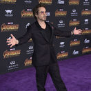 Herec Robert Downey Jr. (predstaviteľ Iron...