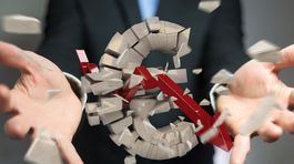 Slovenské domácnosti patria k najzadlženejším v rámci regiónu