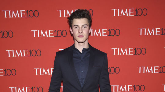 Spevák Shawn Mendes.