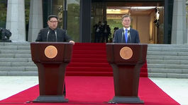 Historický moment: Vodcovia Kóreí sa budú snažiť o úplnú denuklearizáciu polostrova