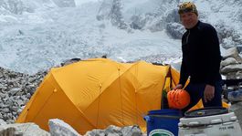 Hámor čaká pod Everestom na okno v počasí