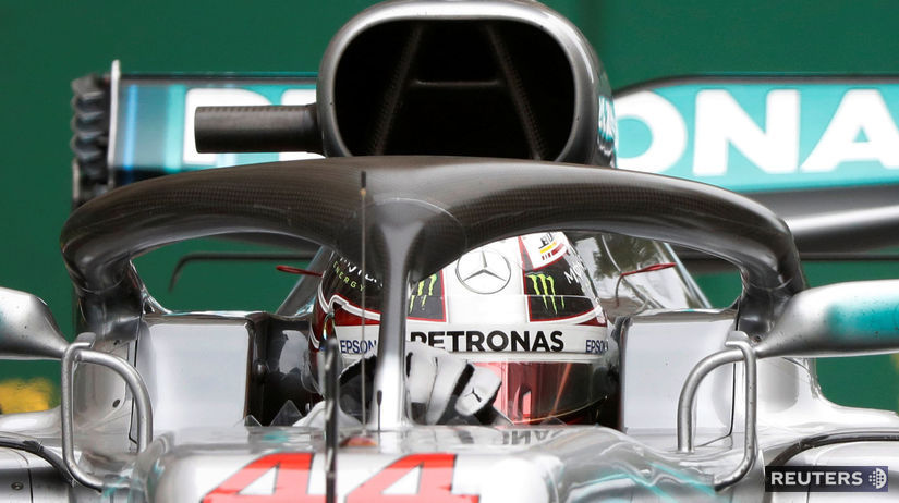 Lewis Hamilton v boxoch.