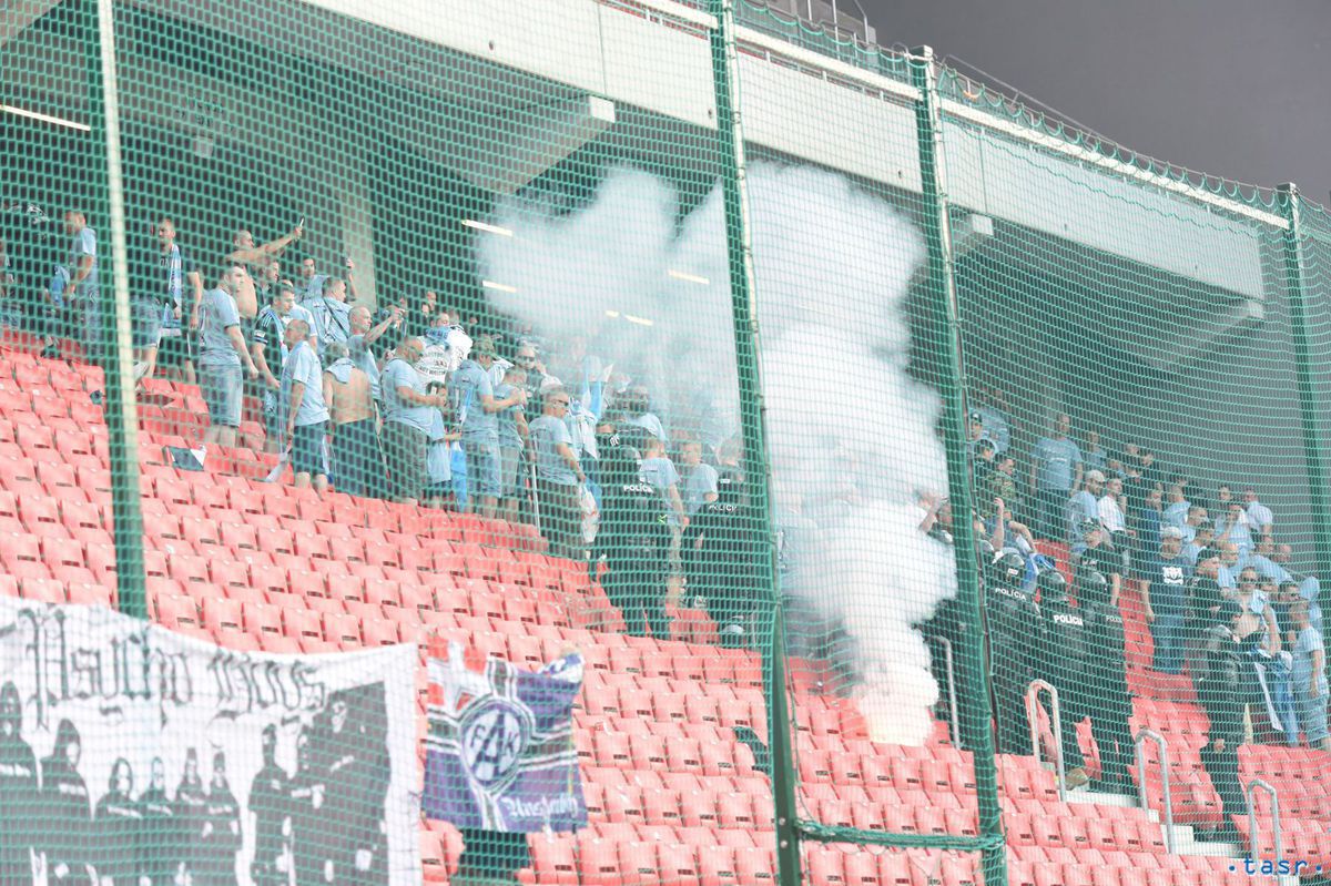 Fanúšikovia Slovana opúšťajú svoj sektor po...