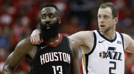 Houston doma zaváhal, nepomohol mu ani ďalší hviezdny výkon Hardena