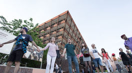 Študenti vyzývajú Rezníka, aby odvolal vedenie spravodajstva telerozhlasu