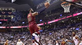 Fenomenálny LeBron zničil Toronto, Boston aj v druhom zápase víťazne