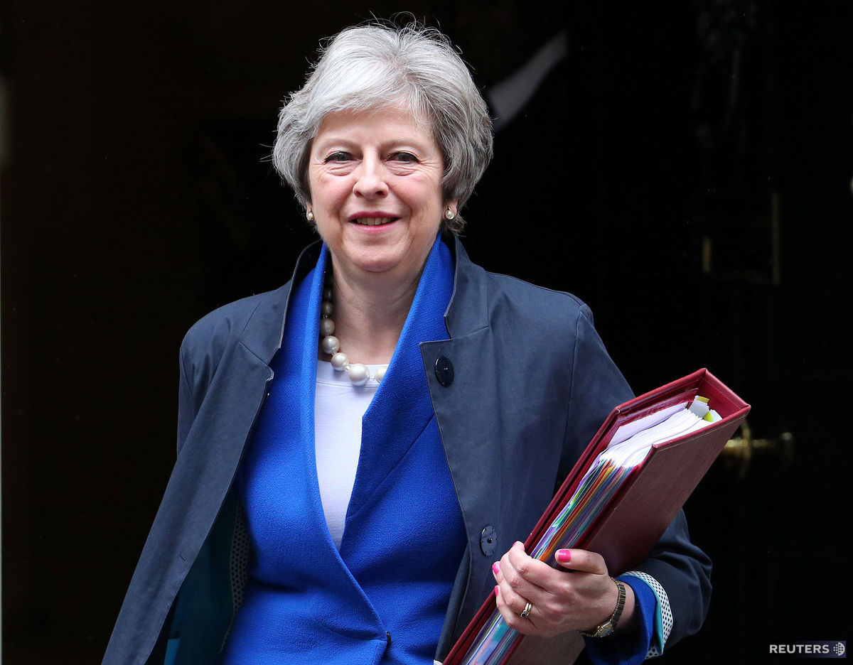Britská premiérka Theresa Mayová v otázke...