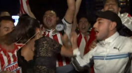 VIDEO: Reportérku v živom vstupe obťažoval fanúšik. Jej hnev okamžite pocítil