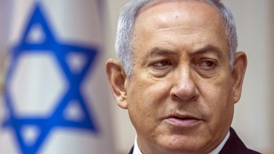 Izraelský premiér po proteste obhajuje zákon o národnom štáte