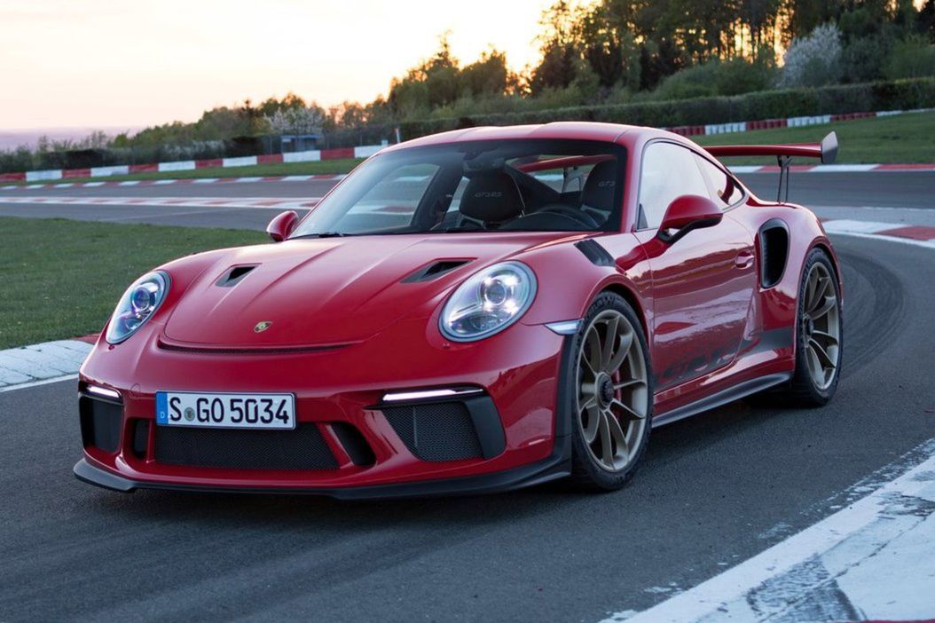Porsche 911 GTR RS si požičalo množstvo prvkov...
