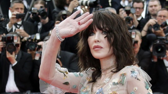 Herečka Isabelle Adjani, ktorá má 62 rokov,...