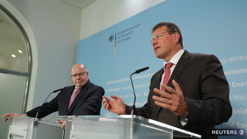Eurokomisár Maroš Šefčovič s nemeckým ministrom...