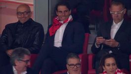 Zradný had, písali Nadalovi fanúšikovia Realu. Prečo mal okolo krku šál Atlética?