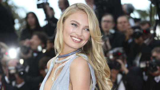Modelka Romee Strijd prišla so superluxusným a...