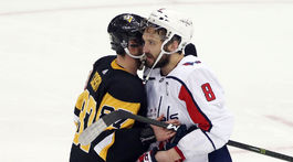 Pittsburgh nezíska tretí Stanleyho pohár za sebou. Washington ho po dráme vyradil