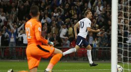 Newcastle padol v Londýne, Dúbravku prekonal len Kane