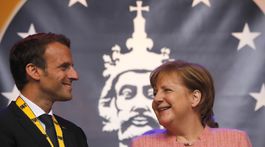 Merkelová s Macronom vyzývajú na upokojenie situácie na Blízkom východe