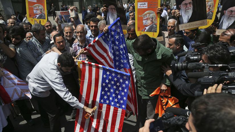 pálenie vlajky USA Irán
