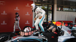 Mercedes získal v Barcelone double, stupne víťazov bez Ferrari