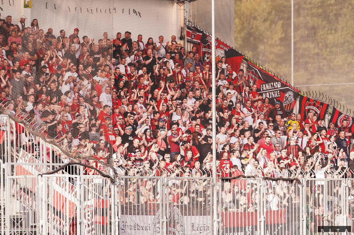 Fanúšikovia Trnavy v Žiline.