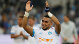 Bojuje s vnútrom. Spláca dlh