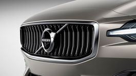 Volvo S60: Zabudnite na diesel. Nový sedan ho už nedostane