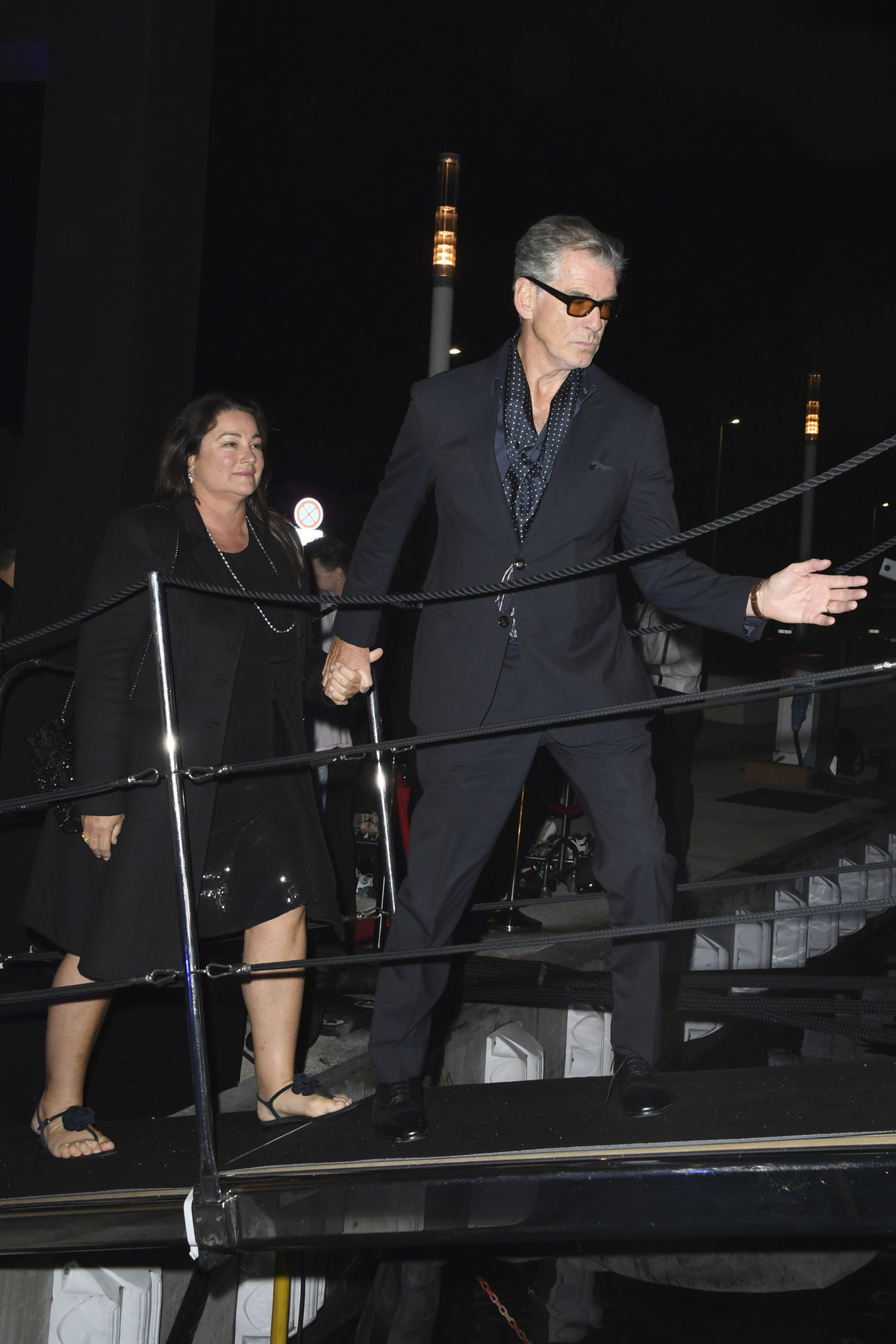 Herec Pierce Brosnan a jeho manželka, novinárka...