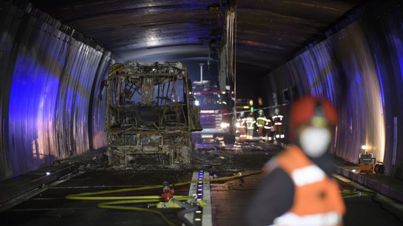 Švajčiarsko San Bernadino Tunel Autobus Požiar