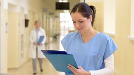 Odbory sestier nesúhlasia s premenovaním zdravotníckych asistentov