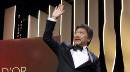 Zlatú palmu v Cannes získal japonský film Zlodeji z obchodov