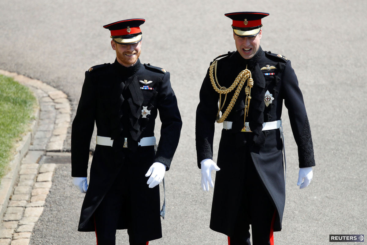 Prince Harry prichádza do Kaplnky svätého...