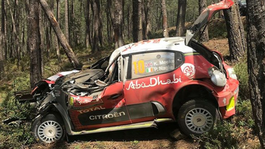 VIDEO: Keď v aute sedí anjel strážny. Vozidlo na šrot, pretekár zostal celý