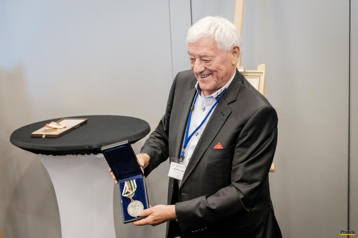 Hokejová legenda Jozef Golonka počas...