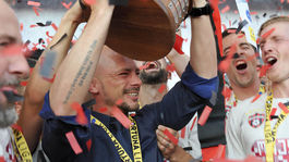 Nedávno oslavoval 35. narodeniny. El Maestro preskočil Grigu a Slováka