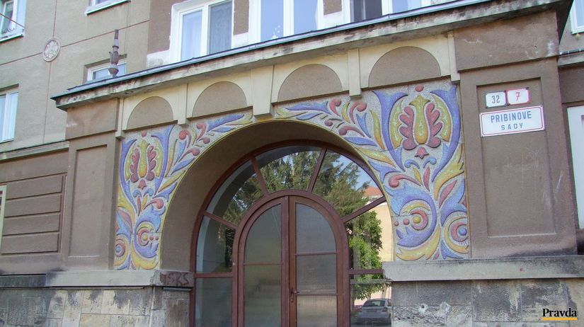 Nová Dubnica ornamenty bytový dom fasáda