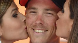 Yates zostal v ružovom, Dumoulin naňho získal vyše minútu. Froome si polepšil