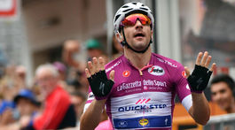 Viviani si vyšpurtoval ďalšie víťazstvo. Pelotón sa teraz stočí do veľkých hôr