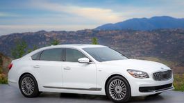 Kia K900 2019