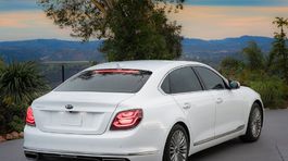 Kia-K900-2019-1024-0b
