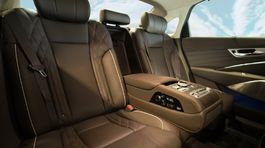 Kia-K900-2019-1024-13