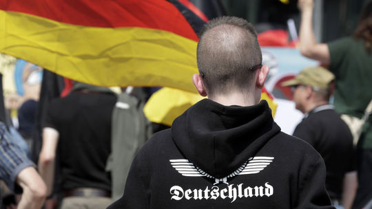 Nemecká krajná pravica založila po útoku azylantov pouličnú hliadku